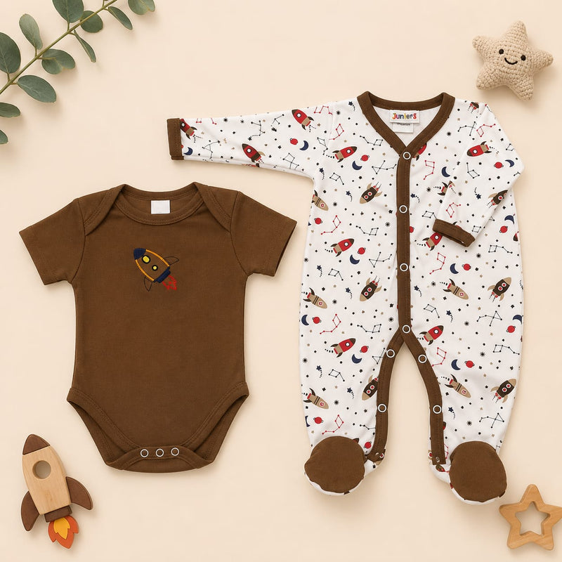 Baby Cotton Newborn Gift Set – Rocket Print Bodysuit, Sleepsuit, Blanket, Cap & Mittens (Brown/White)