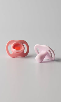 Tommee Tippee Ultra Light Soothers 0-6M - View 1