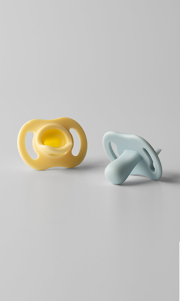 Tommee Tippee Ultra Light Soothers 0-6M