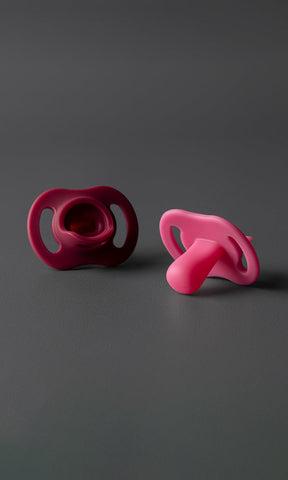 Tommee Tippee Ultra Light Soothers 6-18M