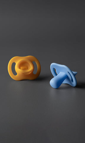 Tommee Tippee Ultra Light Soothers 6-18M