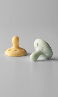 Tommee Tippee Breast-like Soothers 0-6M - View 1