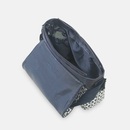 EVERYDAY NAVY DIAPER BAG