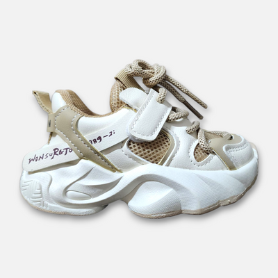 Boys Sneakers Badge & White