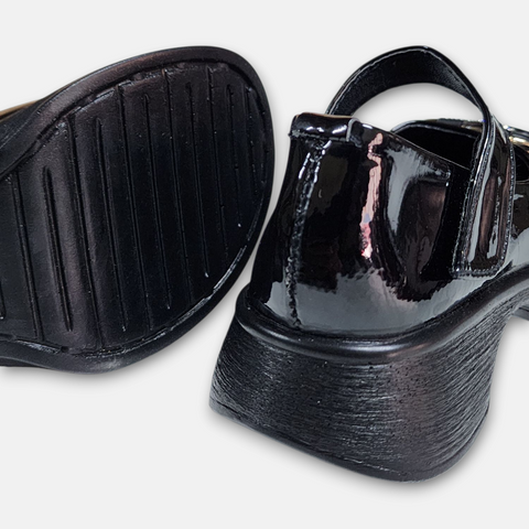 Girls Glossy Pump Black Versace Buckle